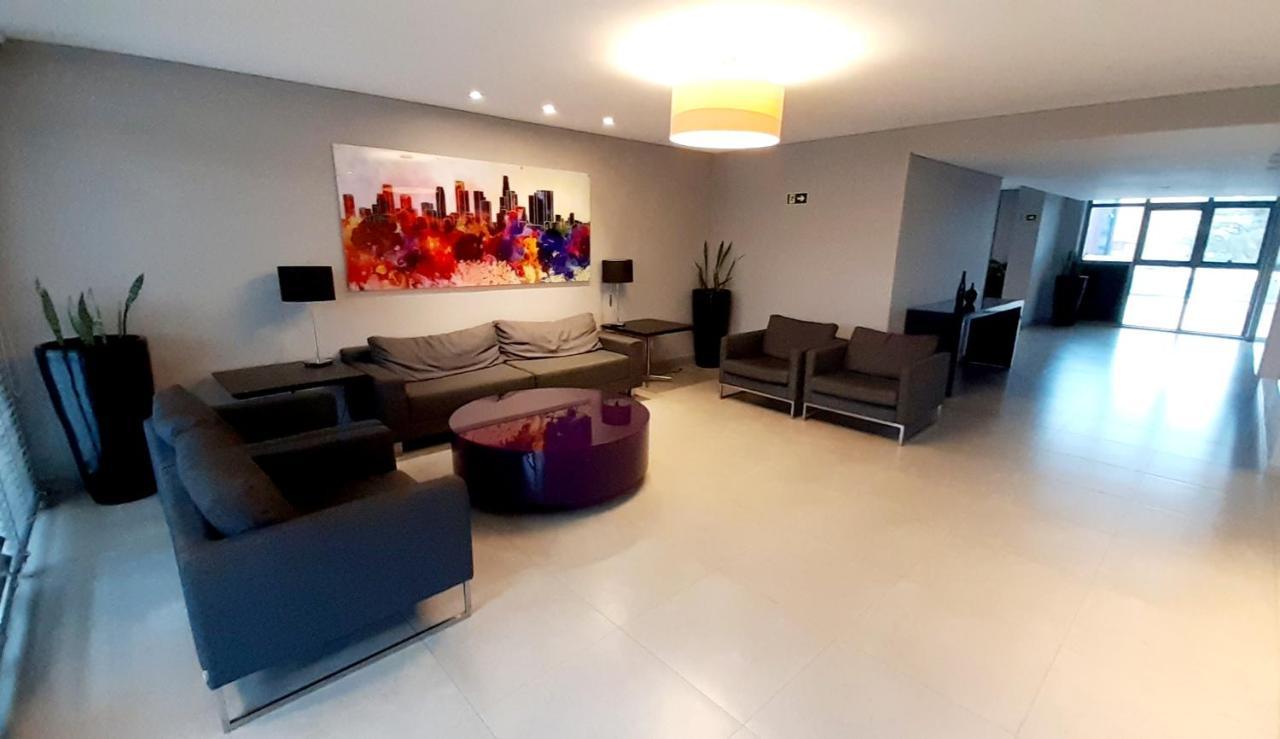 Estudio Aconchegante No Centro De - Ar Condicio E Localizacao Perfeita! * Curitiba